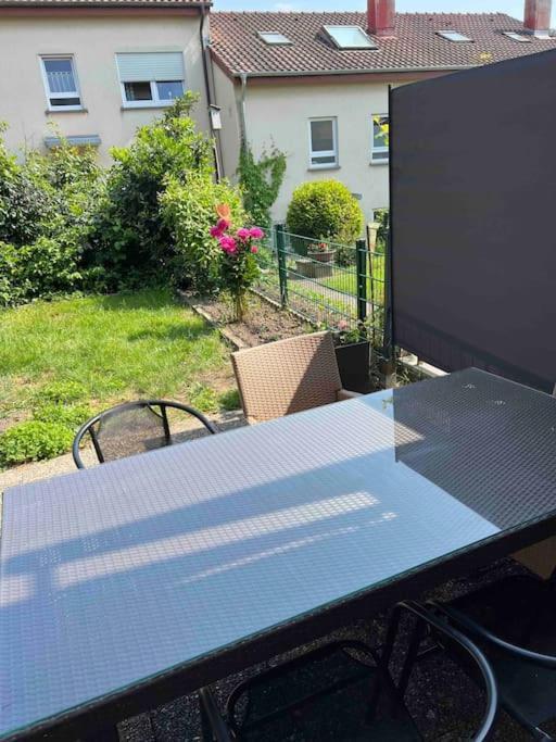 Reiheneckhaus Mit Garten Und Terasse Tettnang Extérieur photo